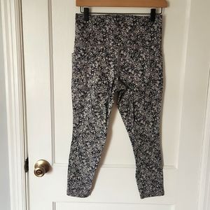 Athleta Women's Salutation Stash Pocket II Textured 7/8 Tight